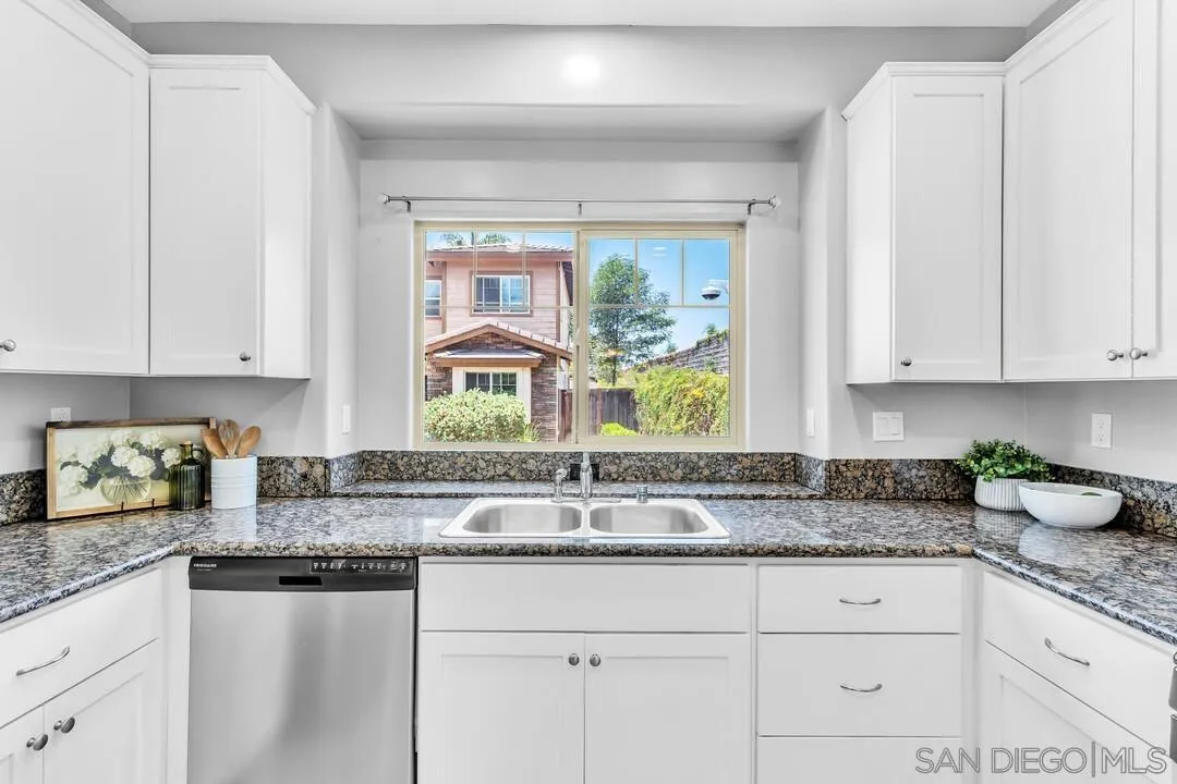 https://cdn.realtyfeed.com/cdn/127/260016021/eca3ae7e402b3ebfe2c60b7628a442c8.webp