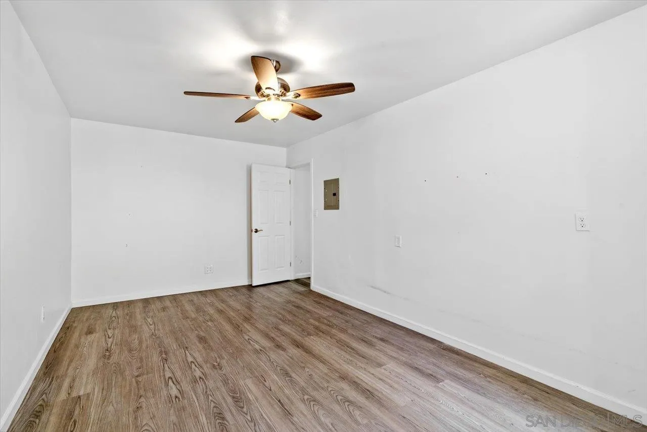 https://cdn.realtyfeed.com/cdn/127/260016023/4f276f3d7e24fd1033b27aa1e7ef56f1.webp