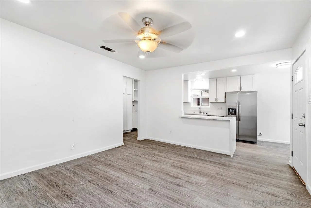 https://cdn.realtyfeed.com/cdn/127/260016023/940001aed7ac5fff93923399e29a62e7.webp
