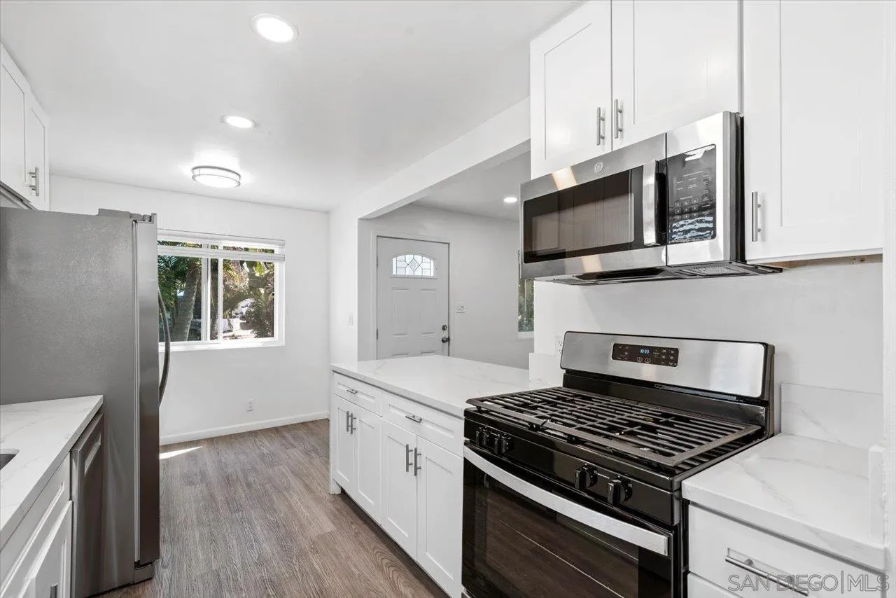 https://cdn.realtyfeed.com/cdn/127/260016023/e055765702ddd738683504cfc488ea6c.webp
