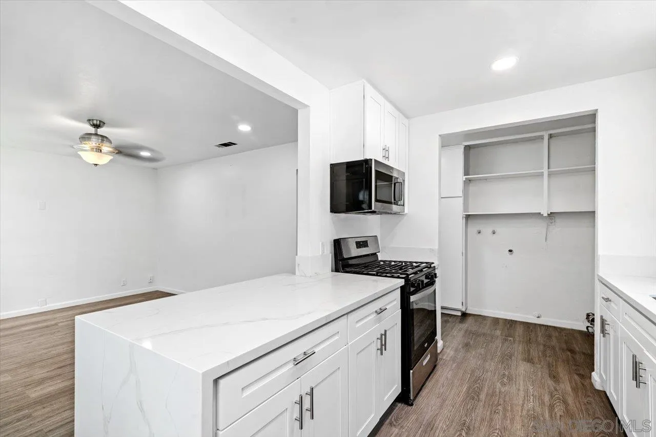 https://cdn.realtyfeed.com/cdn/127/260016023/e1ad1314c6ffe84f4e3978419d059196.webp