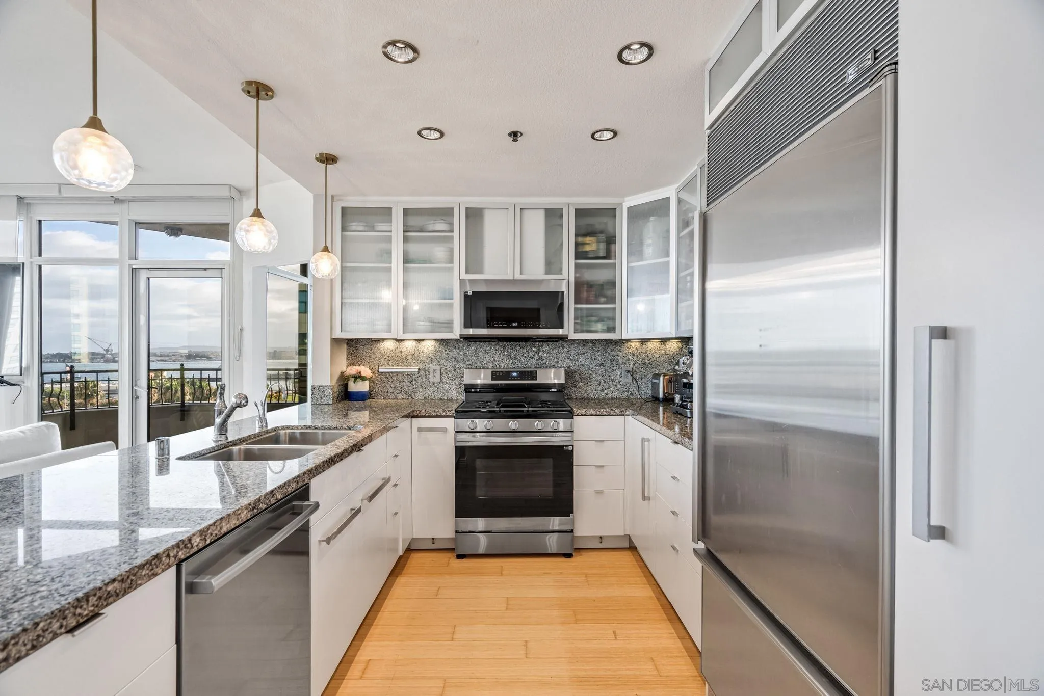 Photo #8: 260016033 Listing: Photo #8