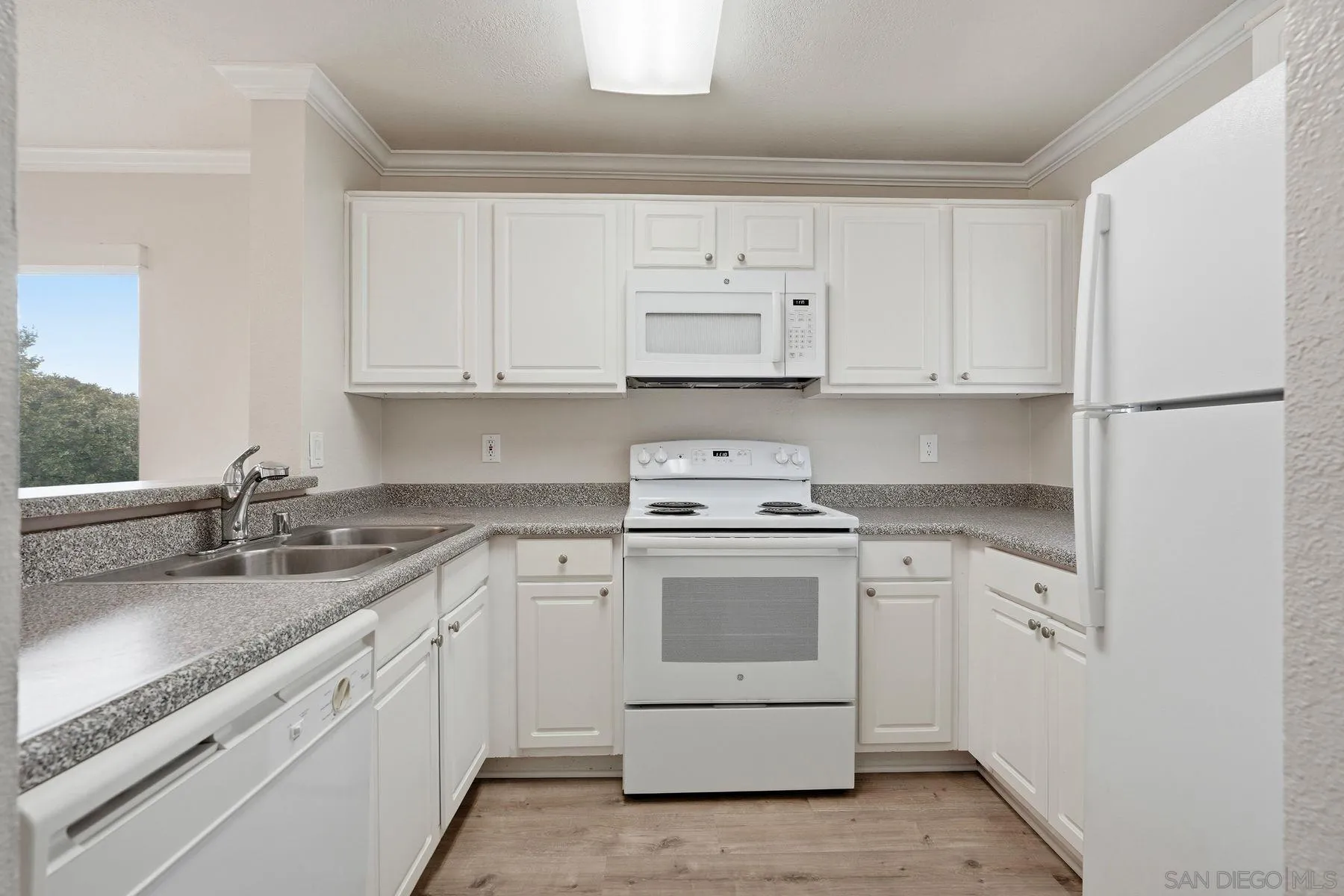 Photo #8: 260016039 Listing: Photo #8