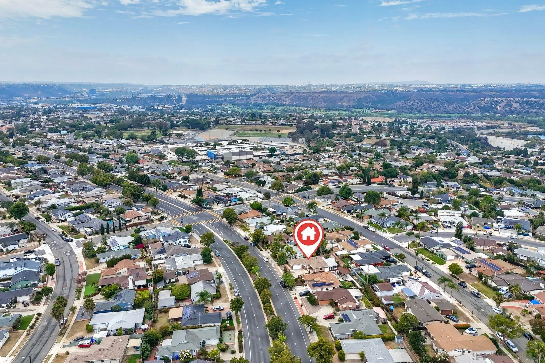 https://cdn.realtyfeed.com/cdn/127/260016042/003ac97fb57e6bc31b6125f8db0a91c6.webp