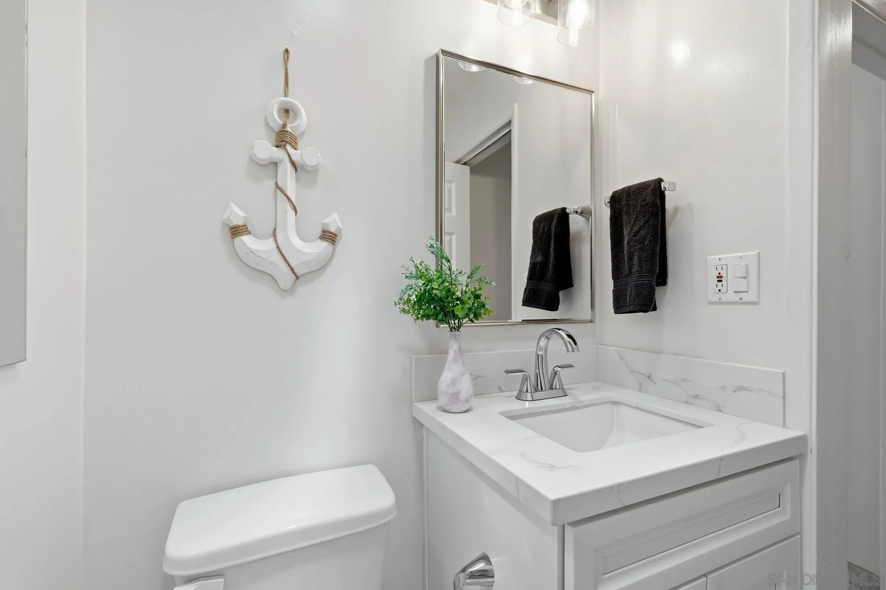 https://cdn.realtyfeed.com/cdn/127/260016042/0388c9d256d8cb984ab985589c5d762d.webp