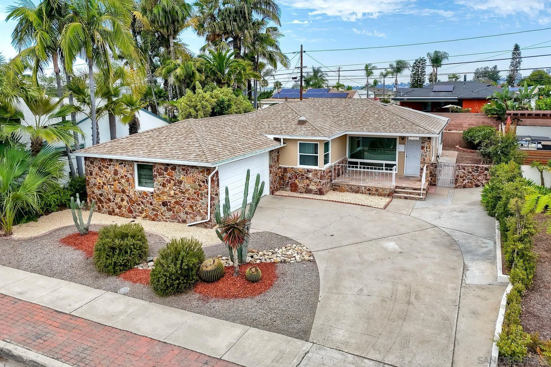 https://cdn.realtyfeed.com/cdn/127/260016042/17d4648b88f4580513a002b206ec377e.webp