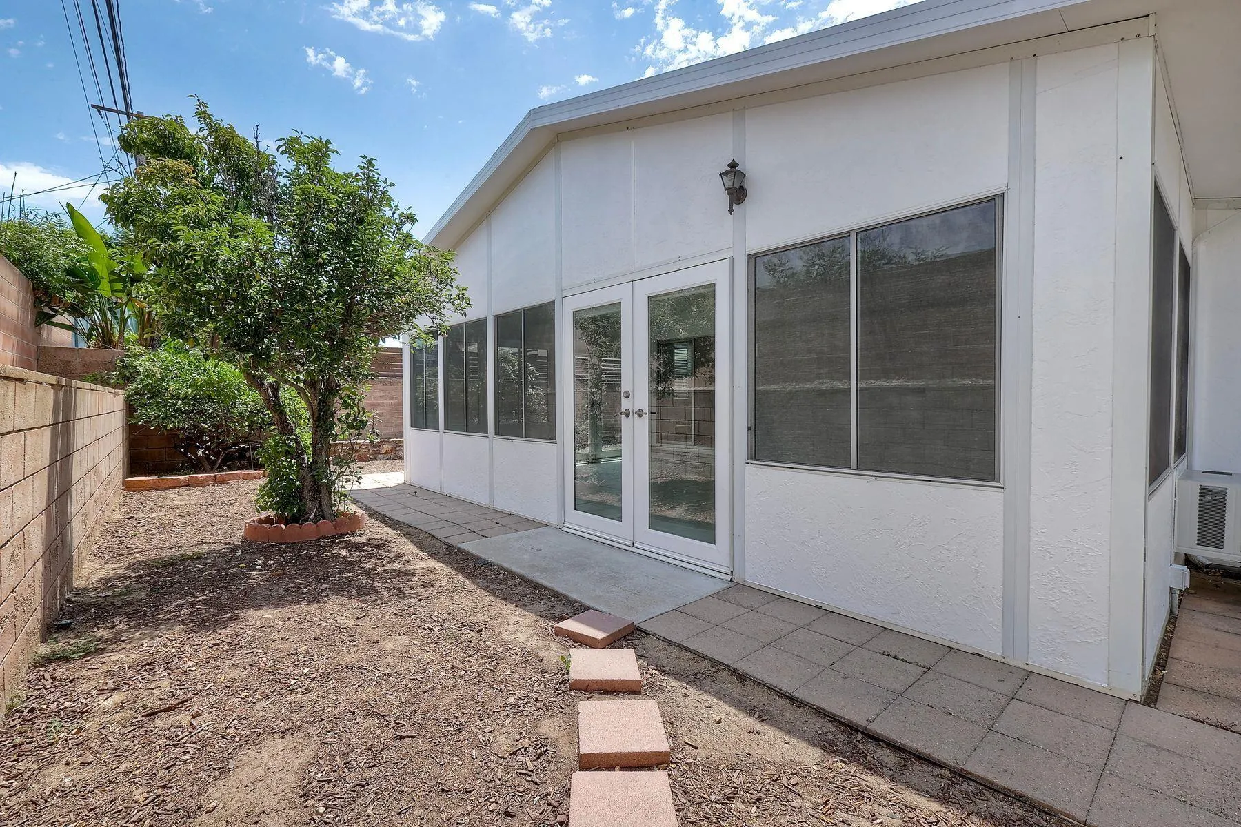 https://cdn.realtyfeed.com/cdn/127/260016042/4ecd87ad053356a129e3d49e2a3c500f.webp