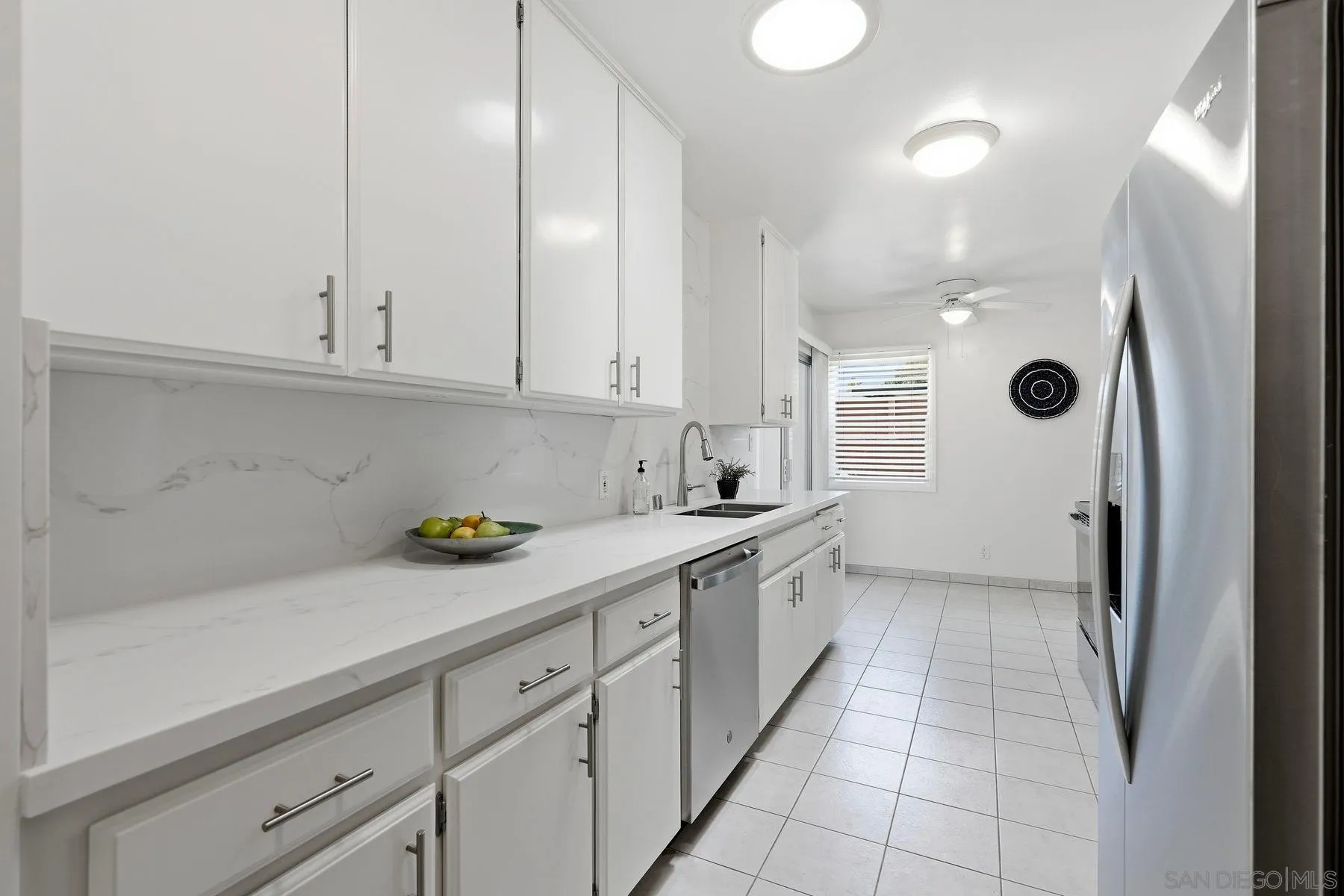 https://cdn.realtyfeed.com/cdn/127/260016042/b8868aaa63a94171af93b24d0da482f8.webp