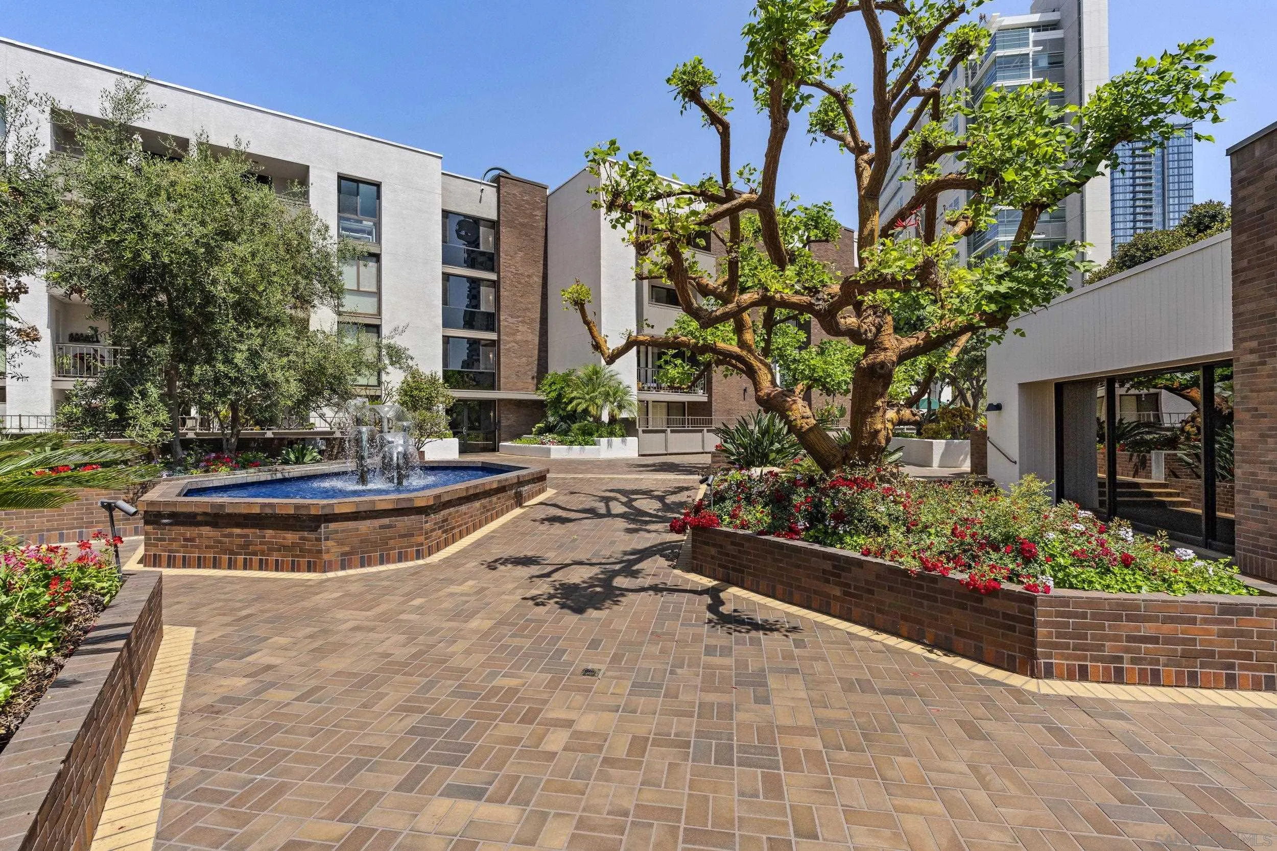 Photo #31: 260016043 Listing: Photo #31