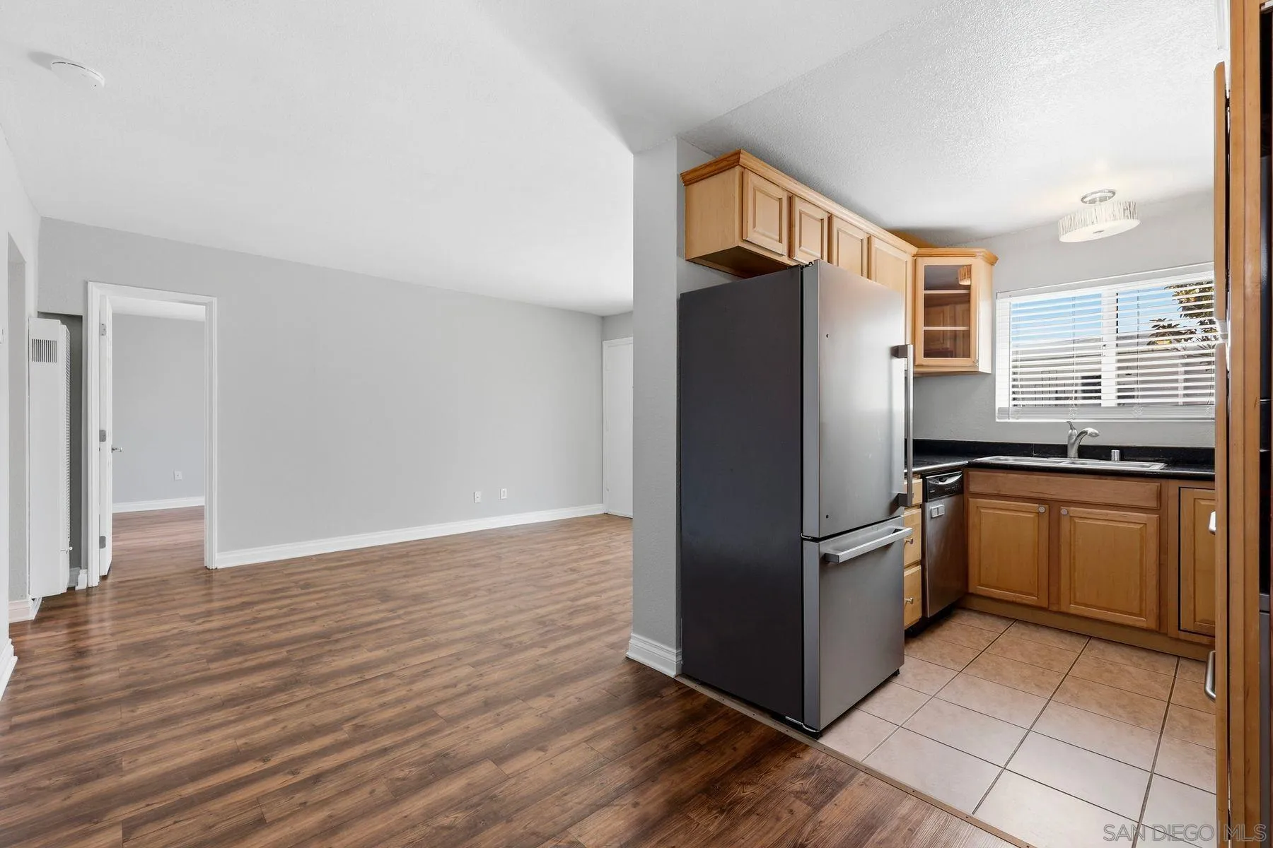 https://cdn.realtyfeed.com/cdn/127/260016066/b6fbe693262f6d02d289a3702e4eca59.webp