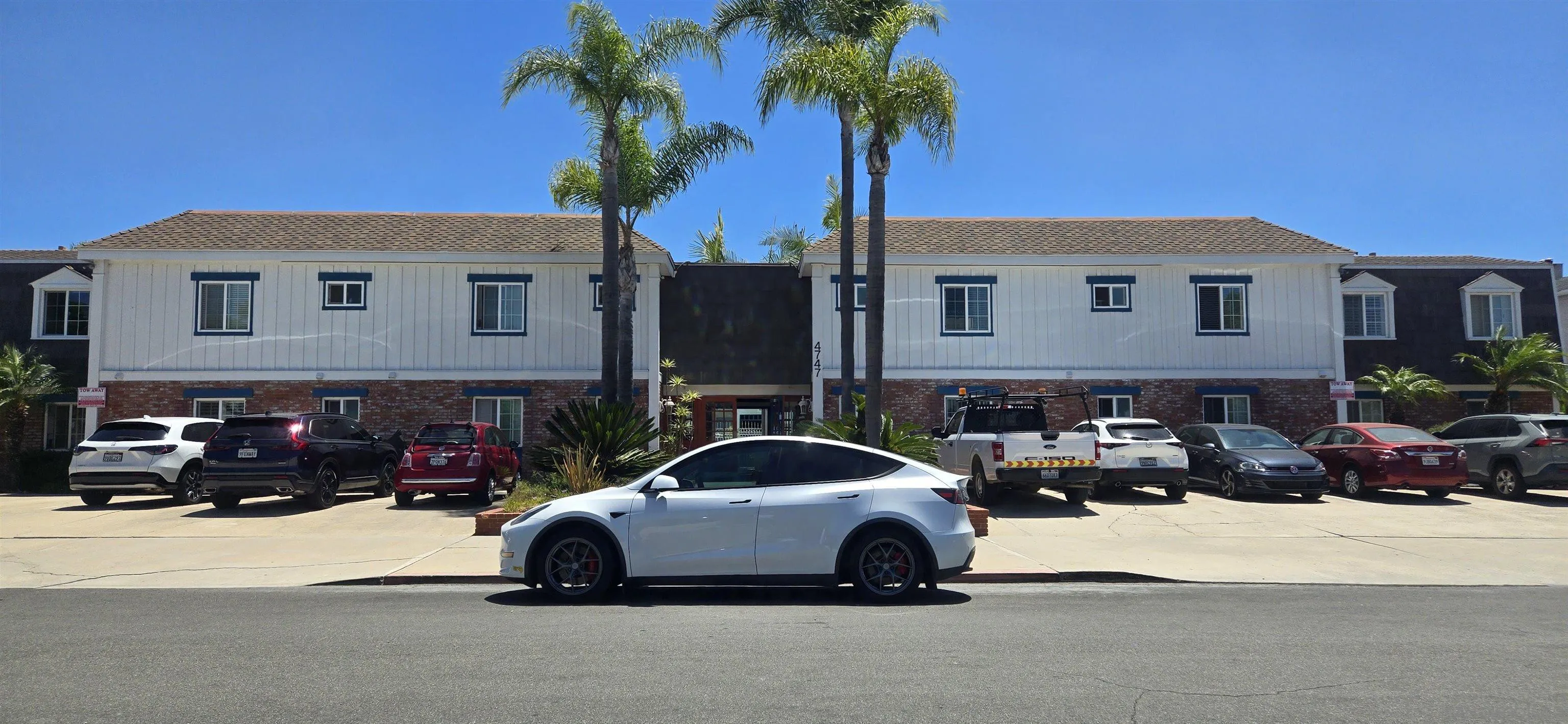 San Diego, CA 92116