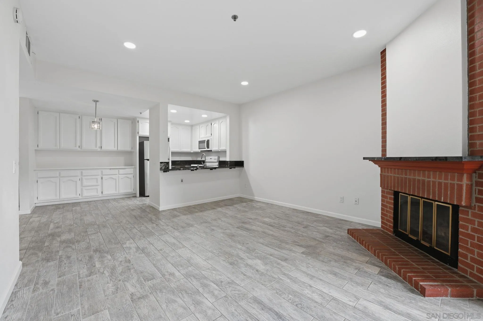 Photo #9: 260016069 Listing: Photo #9