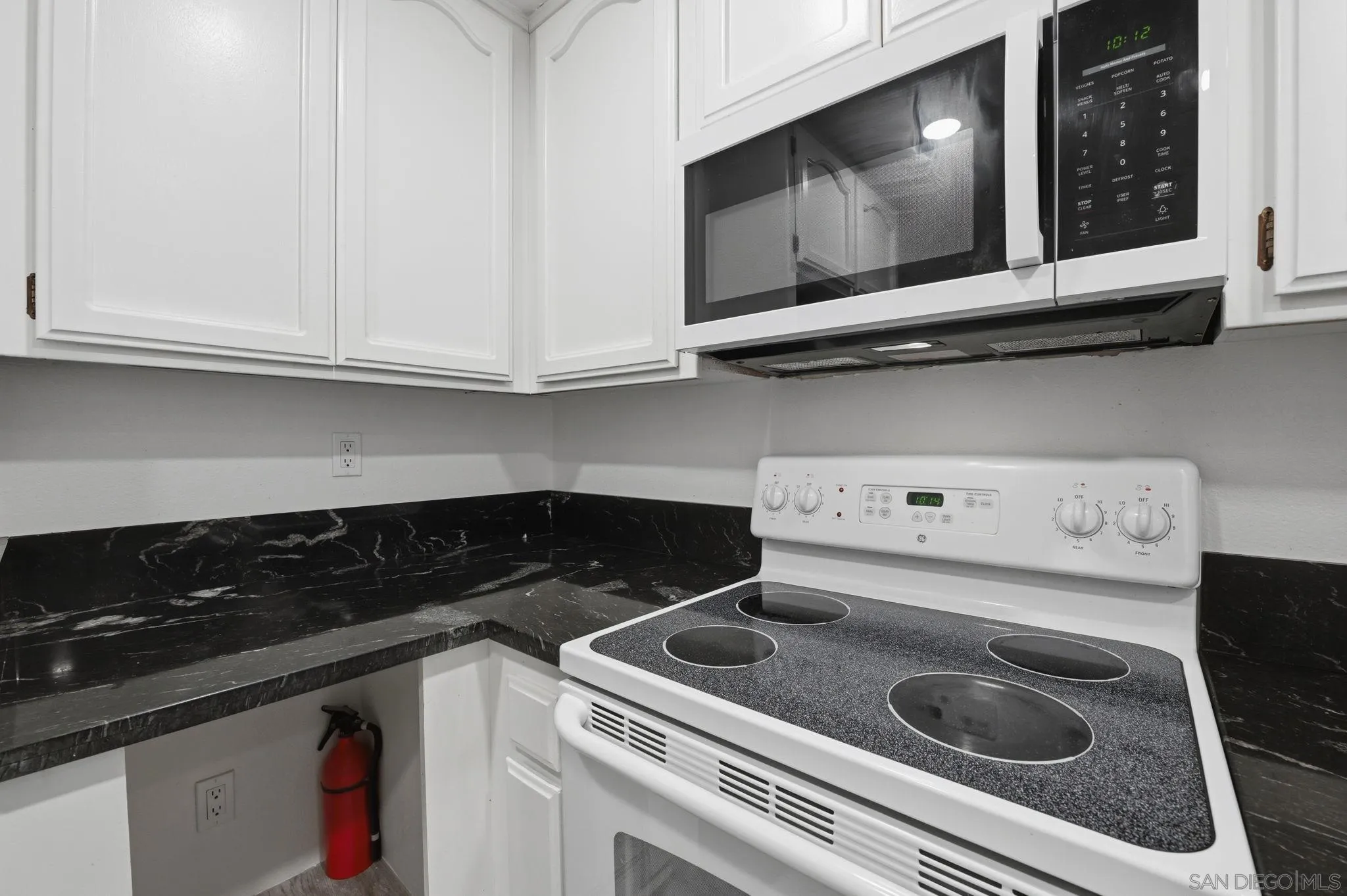 Photo #14: 260016069 Listing: Photo #14