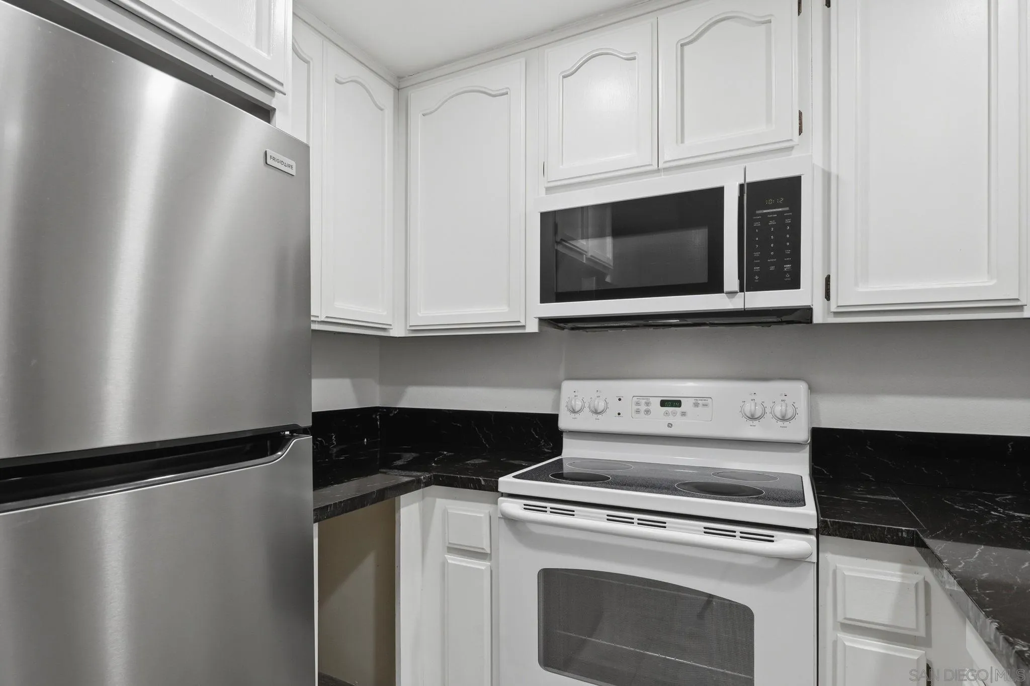 Photo #13: 260016069 Listing: Photo #13