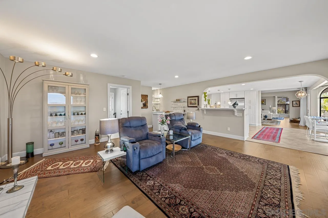 https://cdn.realtyfeed.com/cdn/127/260016070/4f333a7489e733d87c74e669b68274f8.webp