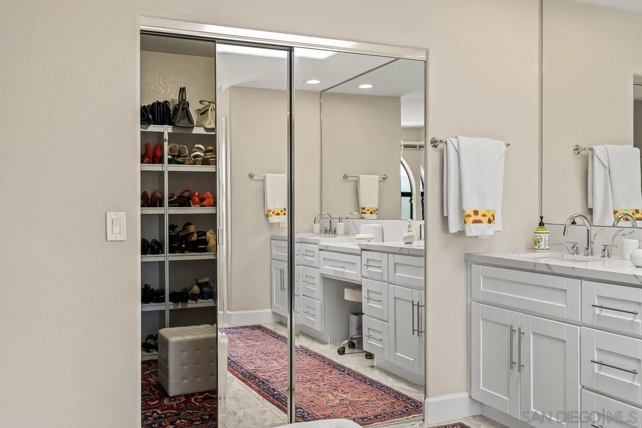 https://cdn.realtyfeed.com/cdn/127/260016070/829af3e66bca68ad821e1f6ade79c3ae.webp