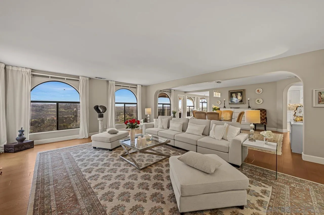 https://cdn.realtyfeed.com/cdn/127/260016070/c2ce9625e2480f98d1b0e726b7fbbbb7.webp