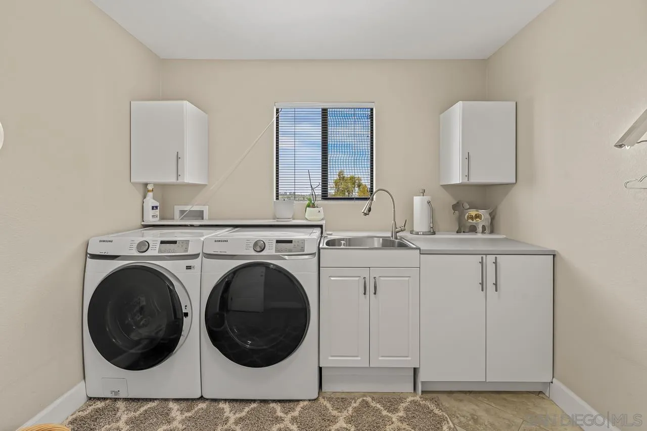 https://cdn.realtyfeed.com/cdn/127/260016070/f2f103d5f91ffd57691abf90b8e141c5.webp