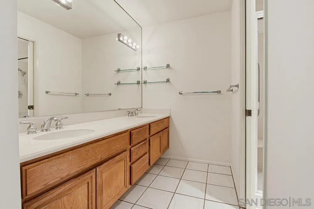 Photo #33: 260016072 Listing: Photo #33