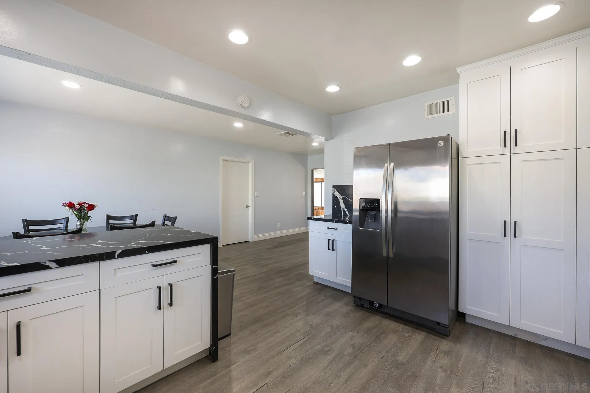1840 Locust St, San Diego, CA 92106 - Photo 5 of 33, San Diego, CA