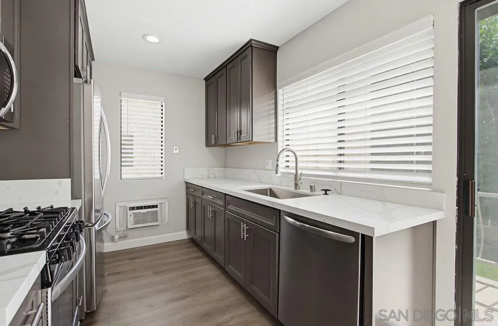 Photo #8: 260016077 Listing: Photo #8