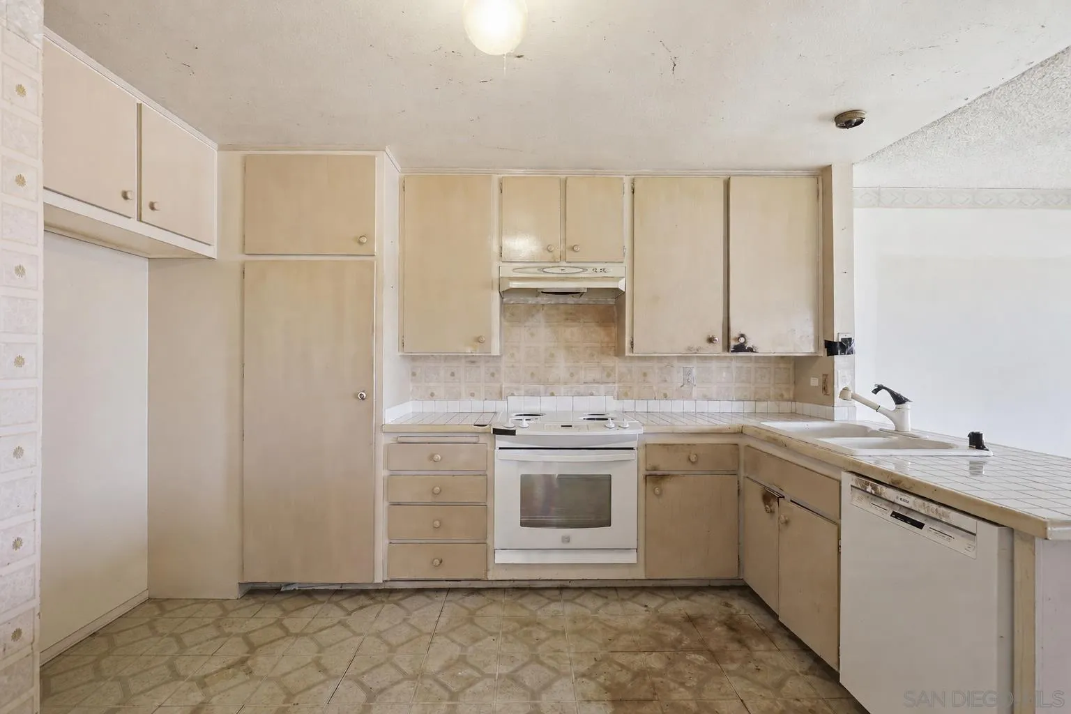 Photo #13: 260016079 Listing: Photo #13