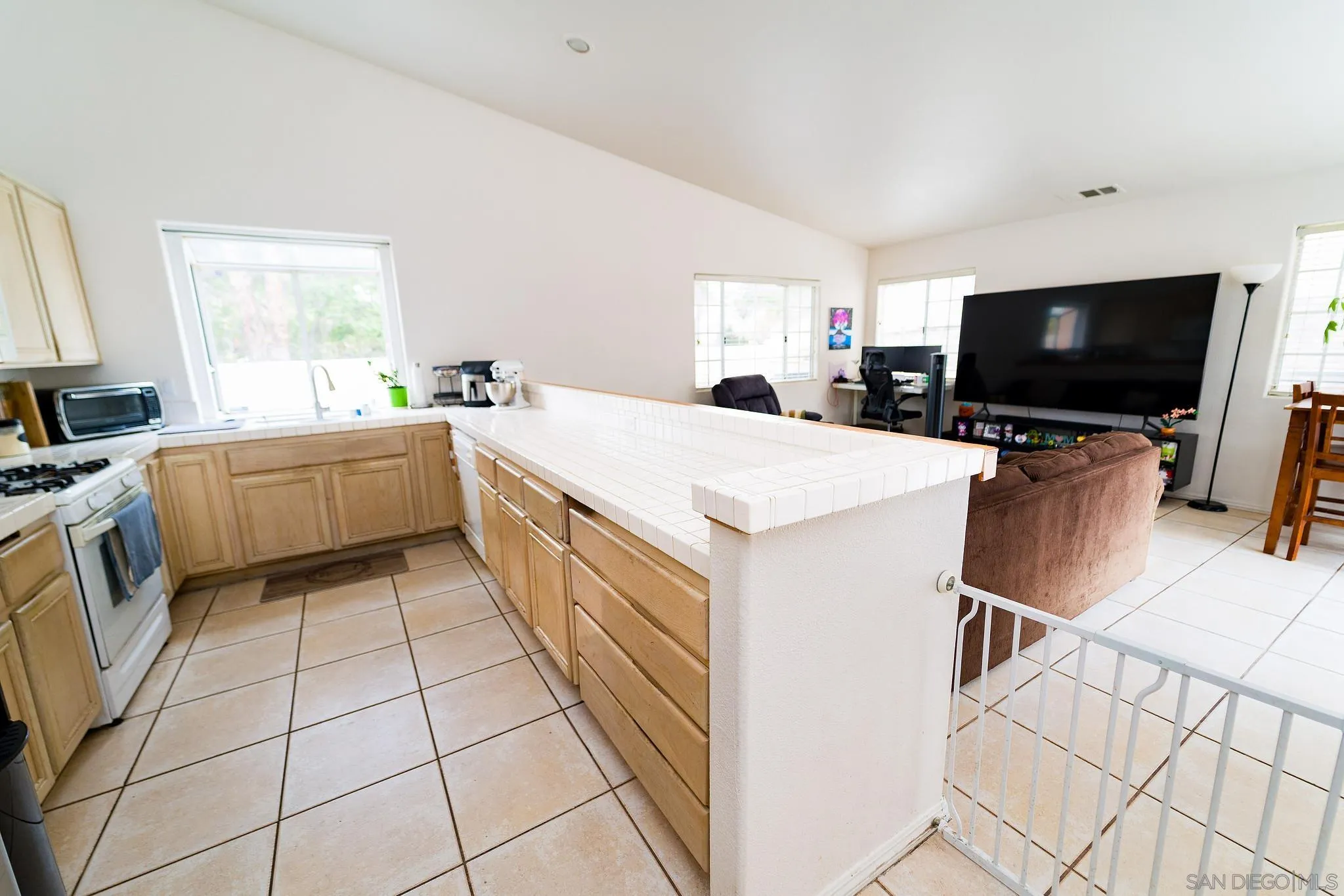 Photo #7: 260016082 Listing: Photo #7