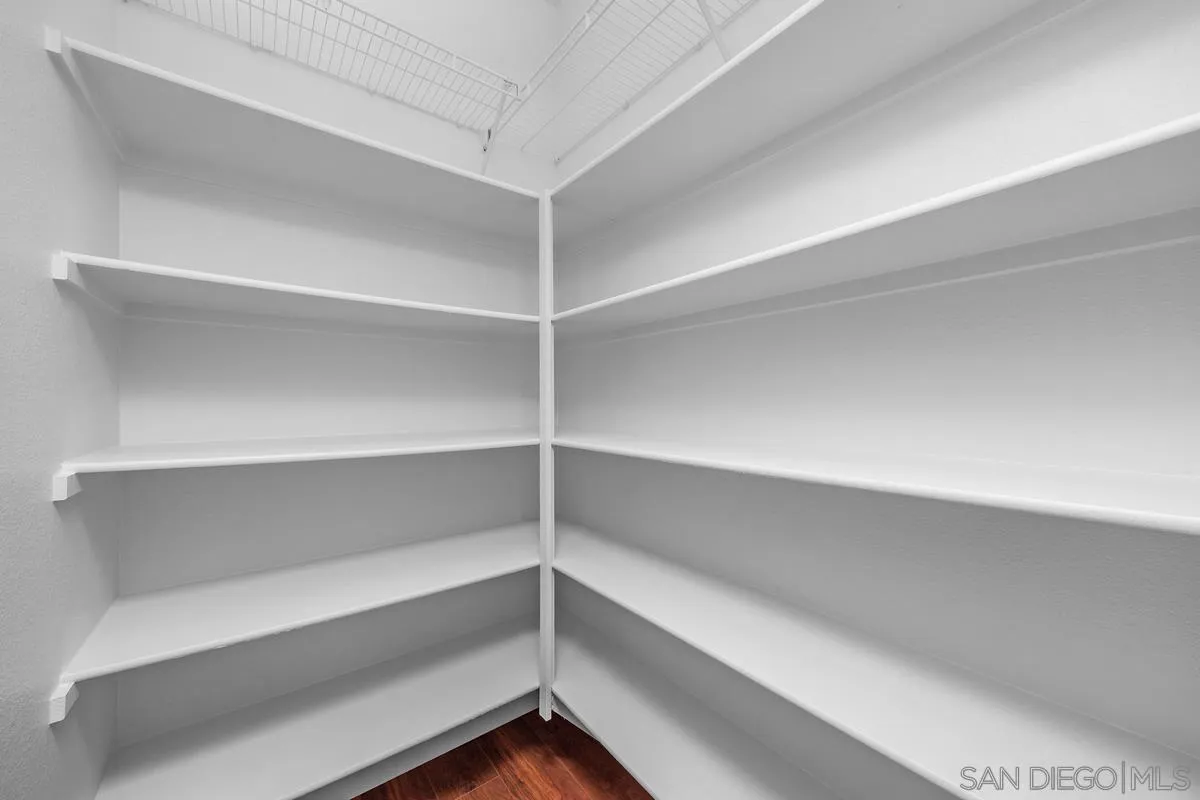 https://cdn.realtyfeed.com/cdn/127/260016090/0f61bdc6116d44527e185cb03a918ca8.webp