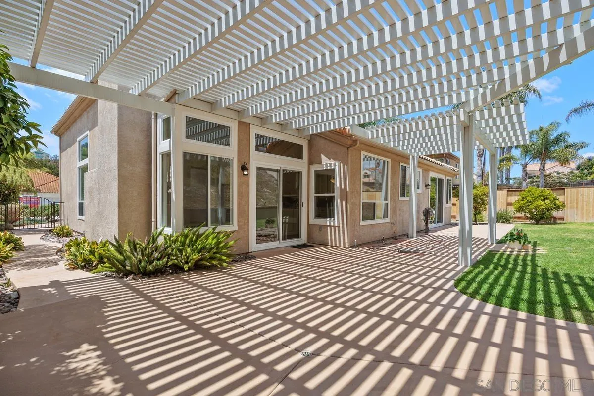 https://cdn.realtyfeed.com/cdn/127/260016090/640a65f74f077b29b43a002c0fc3d796.webp