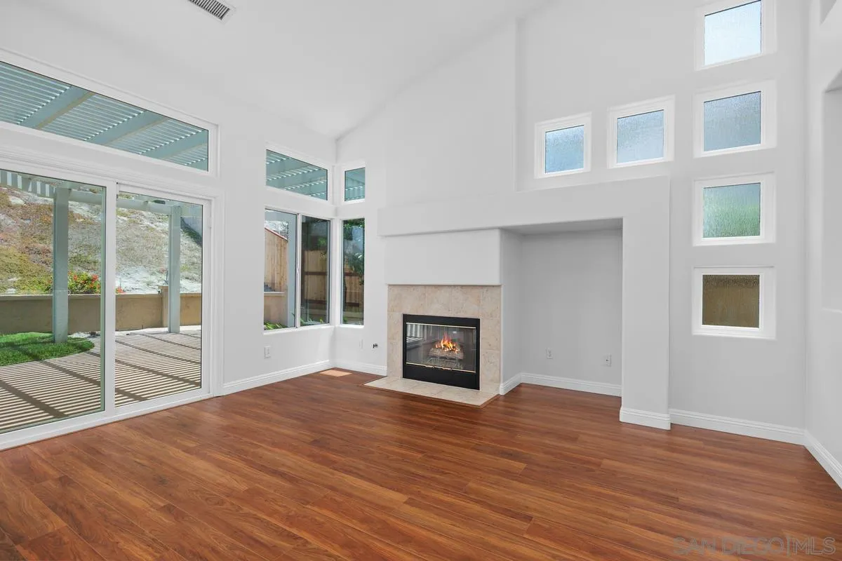 https://cdn.realtyfeed.com/cdn/127/260016090/6f283c3892ca6def1aa67c7a9deaef4b.webp
