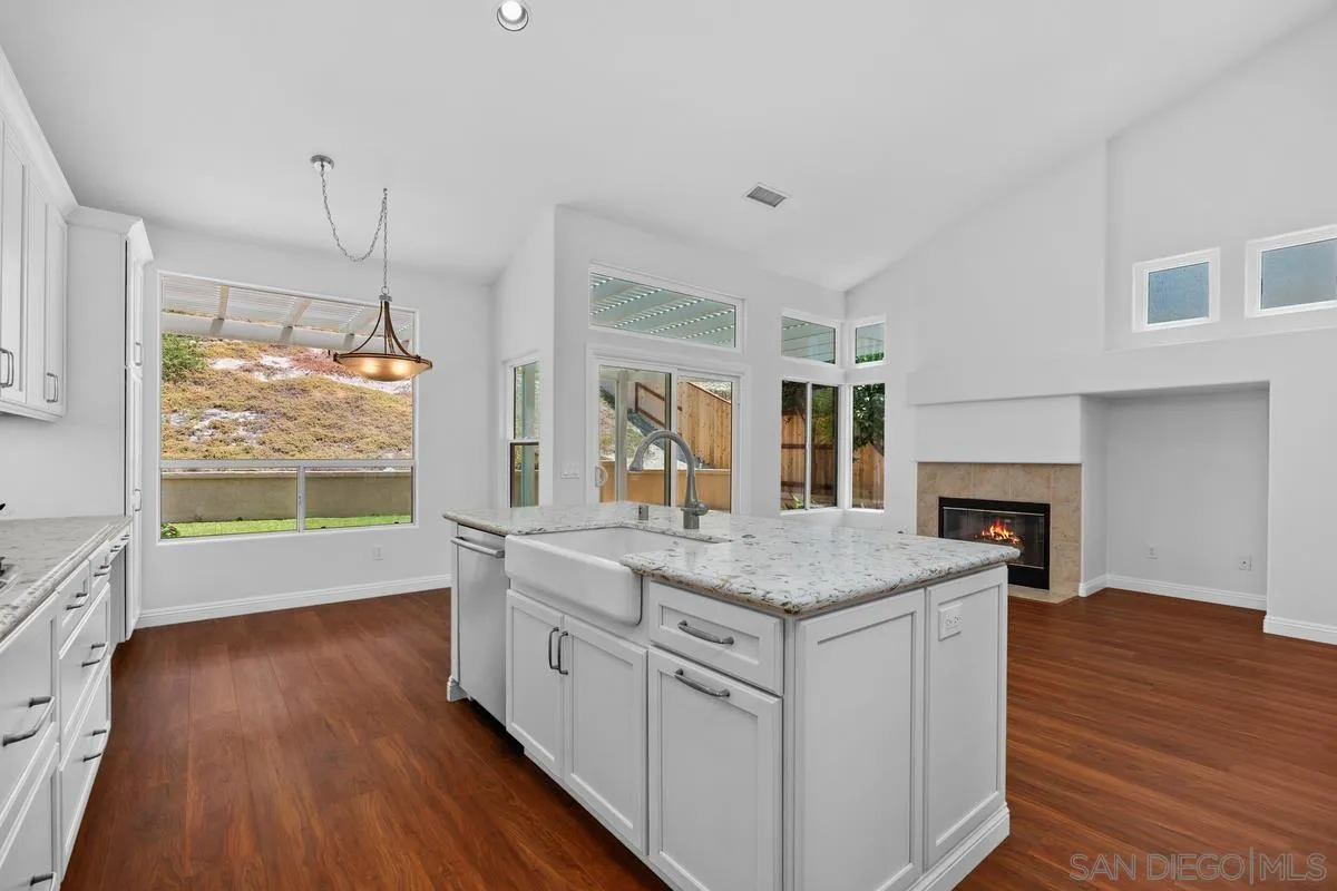 https://cdn.realtyfeed.com/cdn/127/260016090/9312dd22119ea9ca5fe237983ac3a1b6.webp