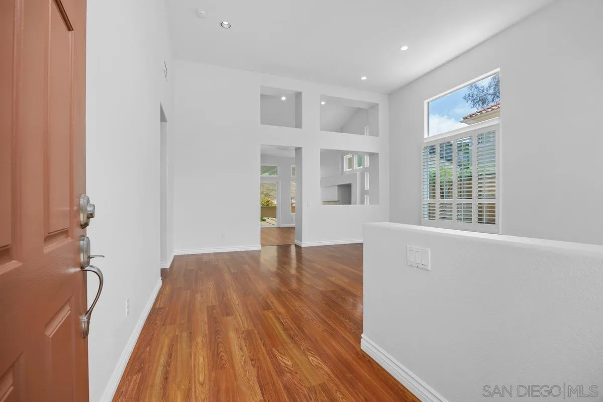 https://cdn.realtyfeed.com/cdn/127/260016090/ccf92c7c2f2af92c5bf5c5b7d134dc60.webp