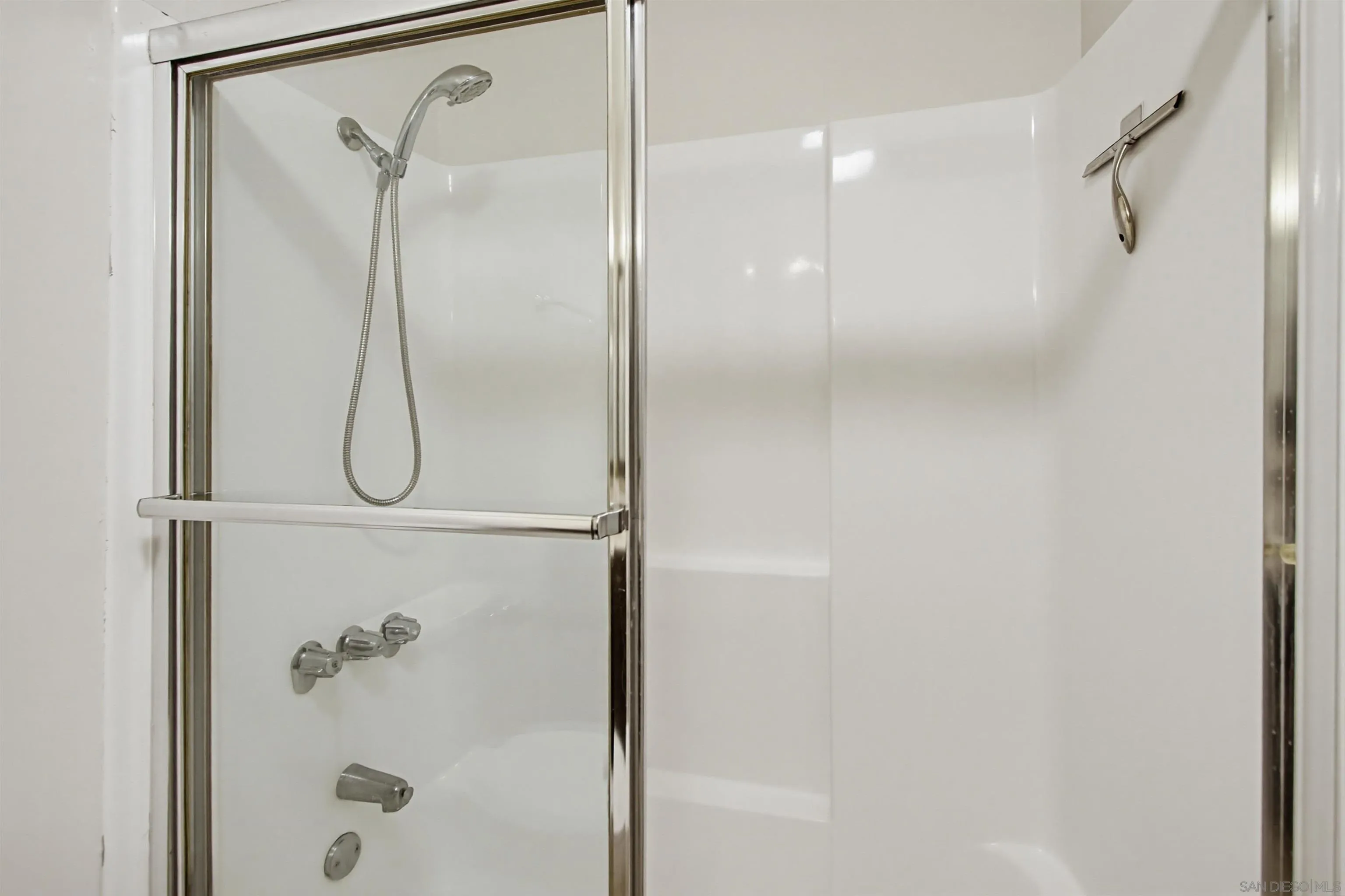 Photo #29: 260016096 Listing: Photo #29