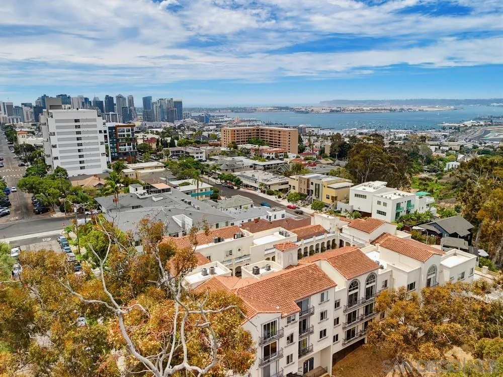 https://cdn.realtyfeed.com/cdn/127/260016102/061ca8af363e027a39376b742db65ef3.webp