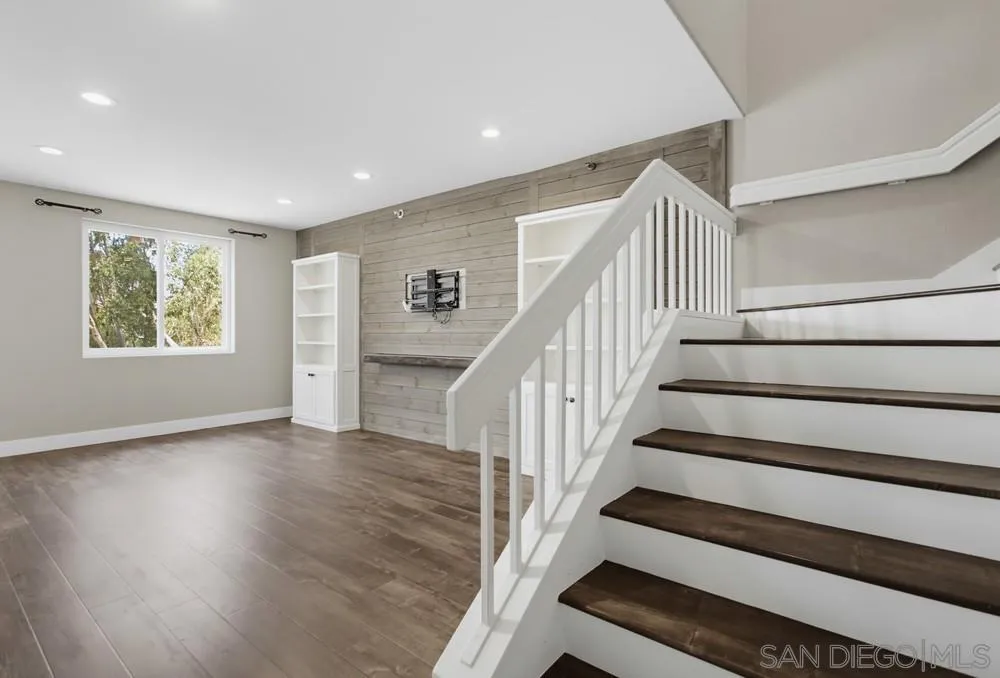 https://cdn.realtyfeed.com/cdn/127/260016102/166bfe1a450bf4f0652d28b993e9e8c3.webp