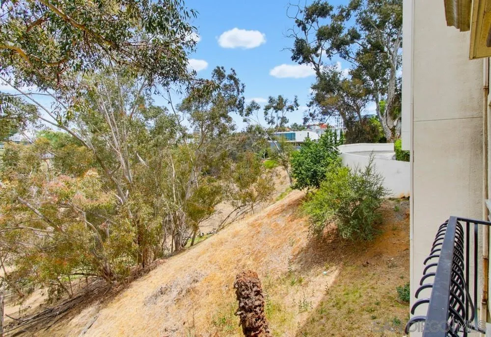 https://cdn.realtyfeed.com/cdn/127/260016102/4c775e83290a4f3f59d92db90b54d6a3.webp