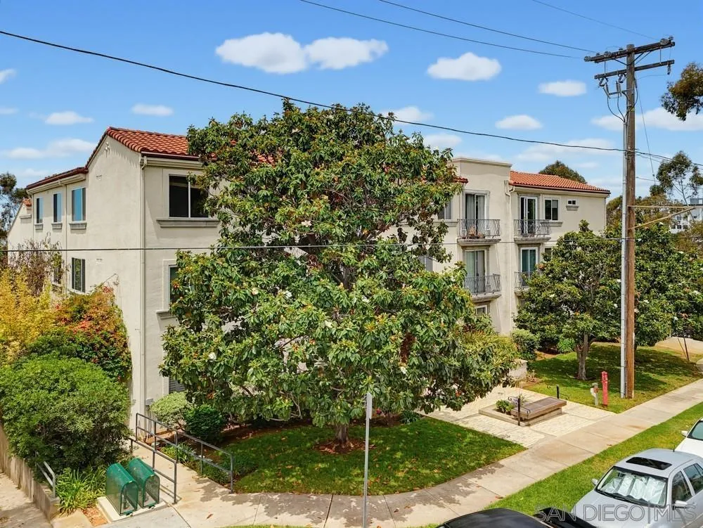 https://cdn.realtyfeed.com/cdn/127/260016102/62b407e594ea5dacf9293e8c39078fff.webp