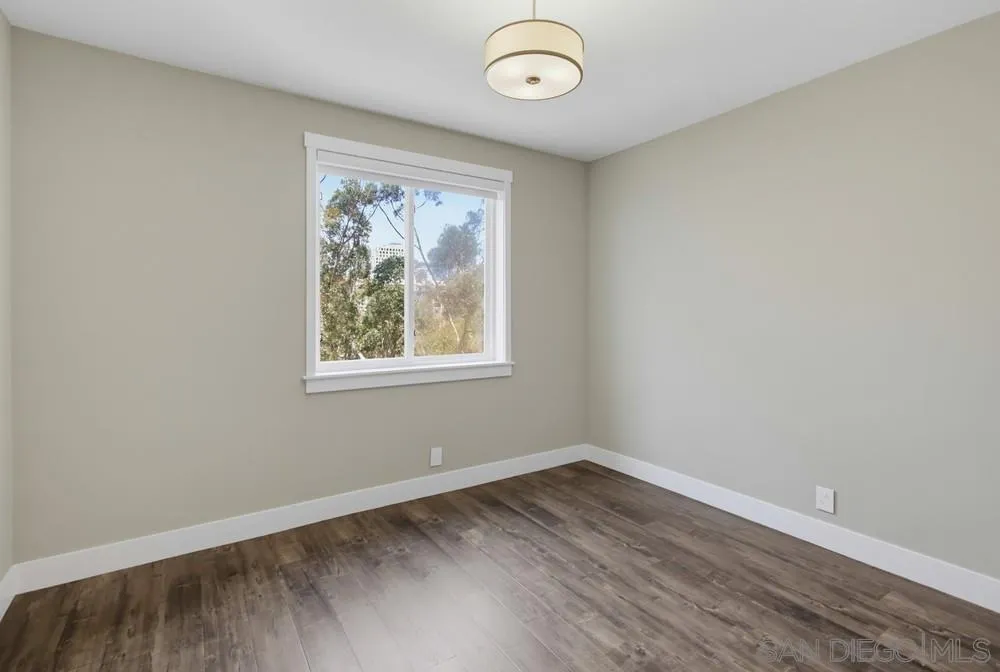 https://cdn.realtyfeed.com/cdn/127/260016102/8c5312477355ca52fe2ed77b24fae1b2.webp