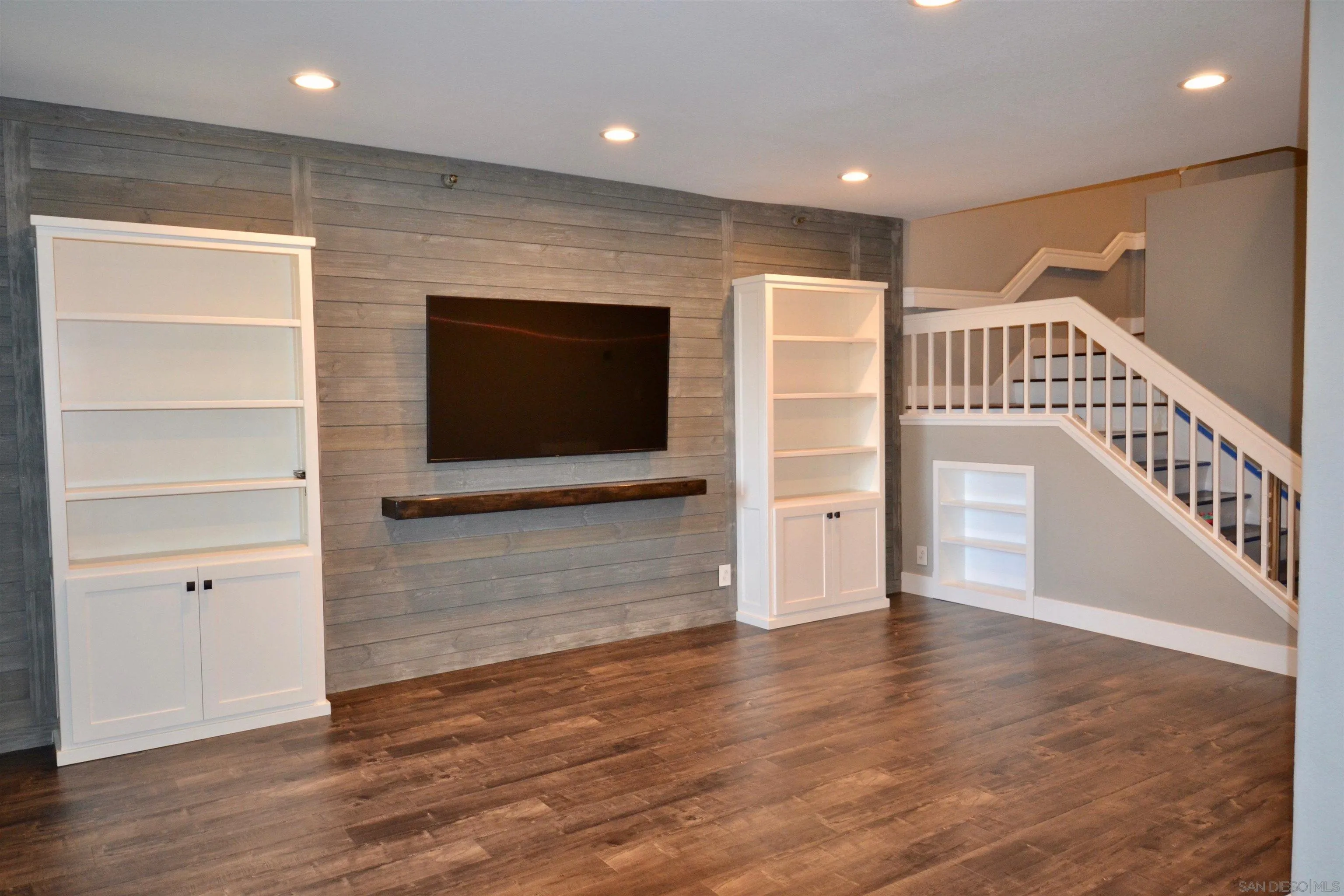 https://cdn.realtyfeed.com/cdn/127/260016102/9650695b39c166e867d2d76ddafb4434.webp