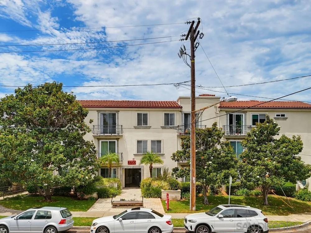 https://cdn.realtyfeed.com/cdn/127/260016102/a771a7ea23e7ad86d36aa50436dd9804.webp
