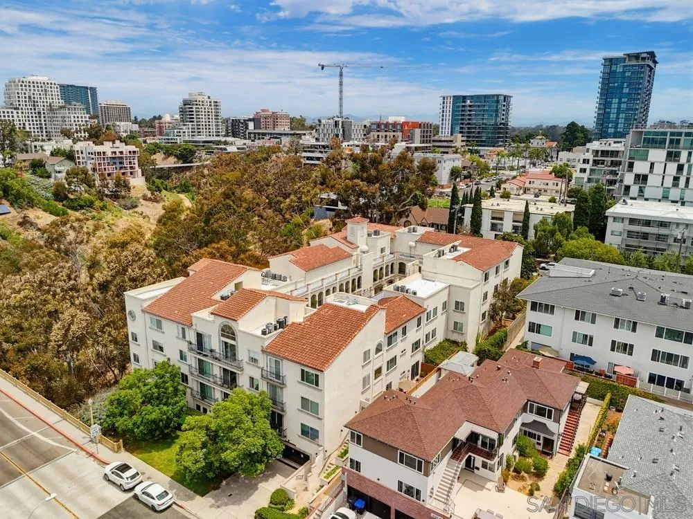 https://cdn.realtyfeed.com/cdn/127/260016102/c92028d79e44090552047c11bc7e624e.webp