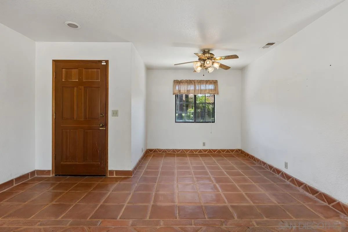 https://cdn.realtyfeed.com/cdn/127/260016103/2ae0eb0eb7b9daf4d2afeab86ac68551.webp