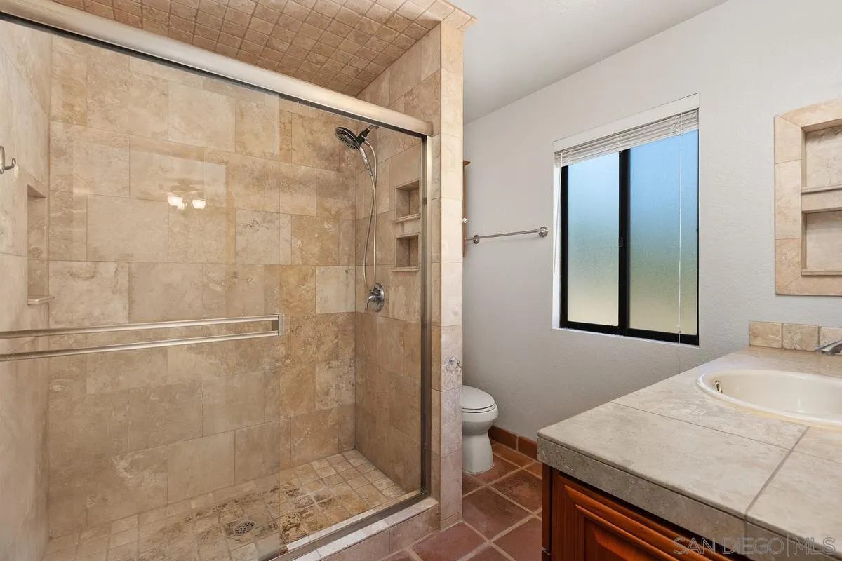 https://cdn.realtyfeed.com/cdn/127/260016103/3f298f9c63f5dfc74af8594f3aa52b9e.webp