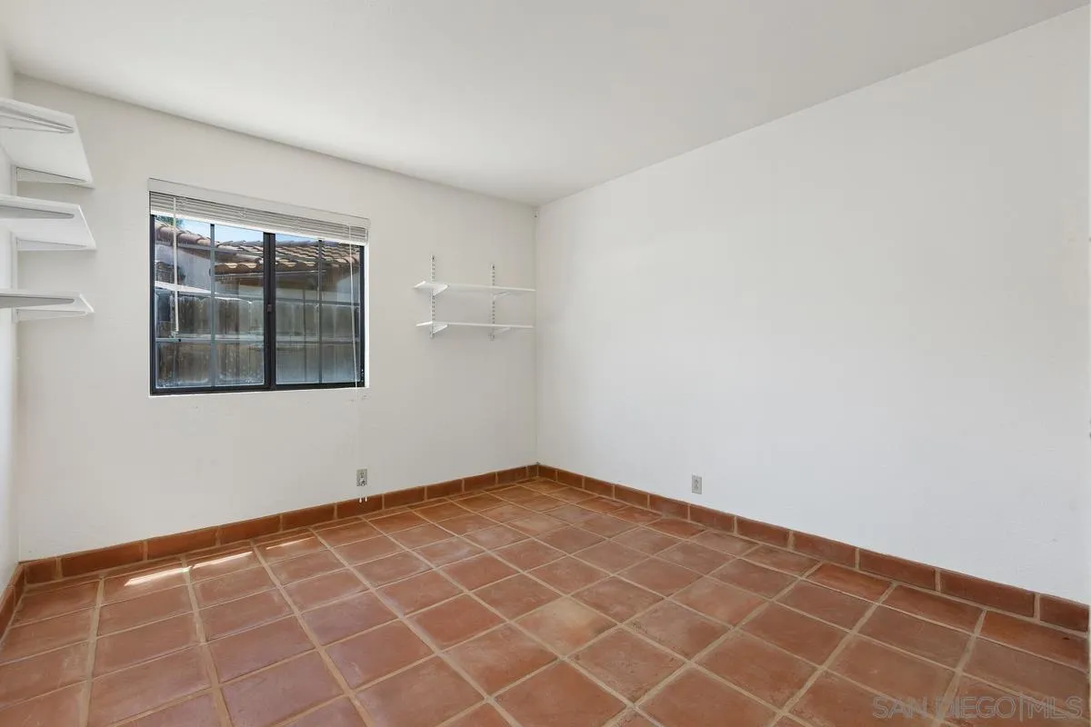 https://cdn.realtyfeed.com/cdn/127/260016103/e5945bb0b811d16928e288ac60c0c911.webp