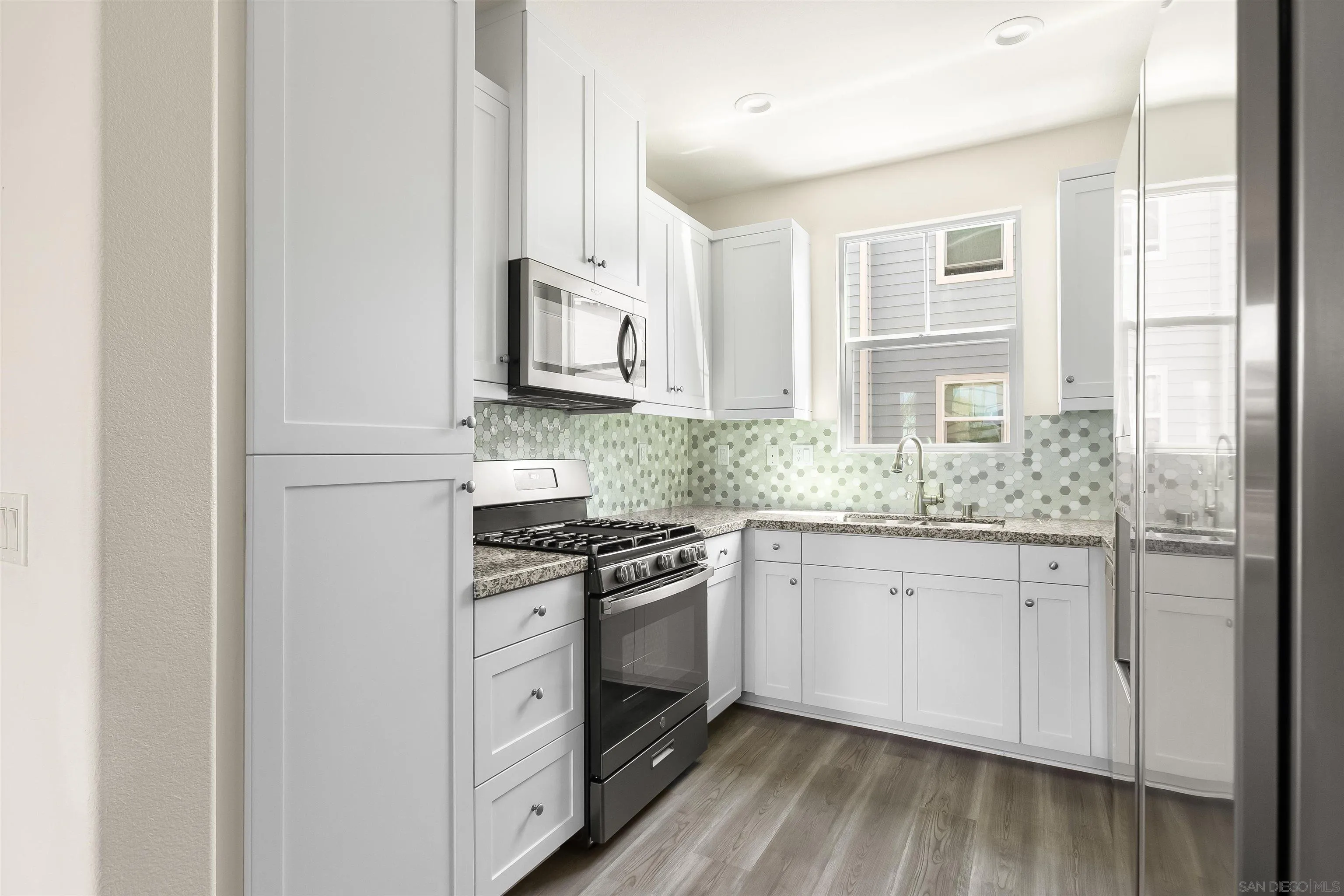 Photo #9: 260016107 Listing: Photo #9