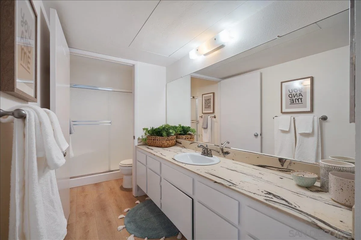 Photo #15: 260016108 Listing: Photo #15