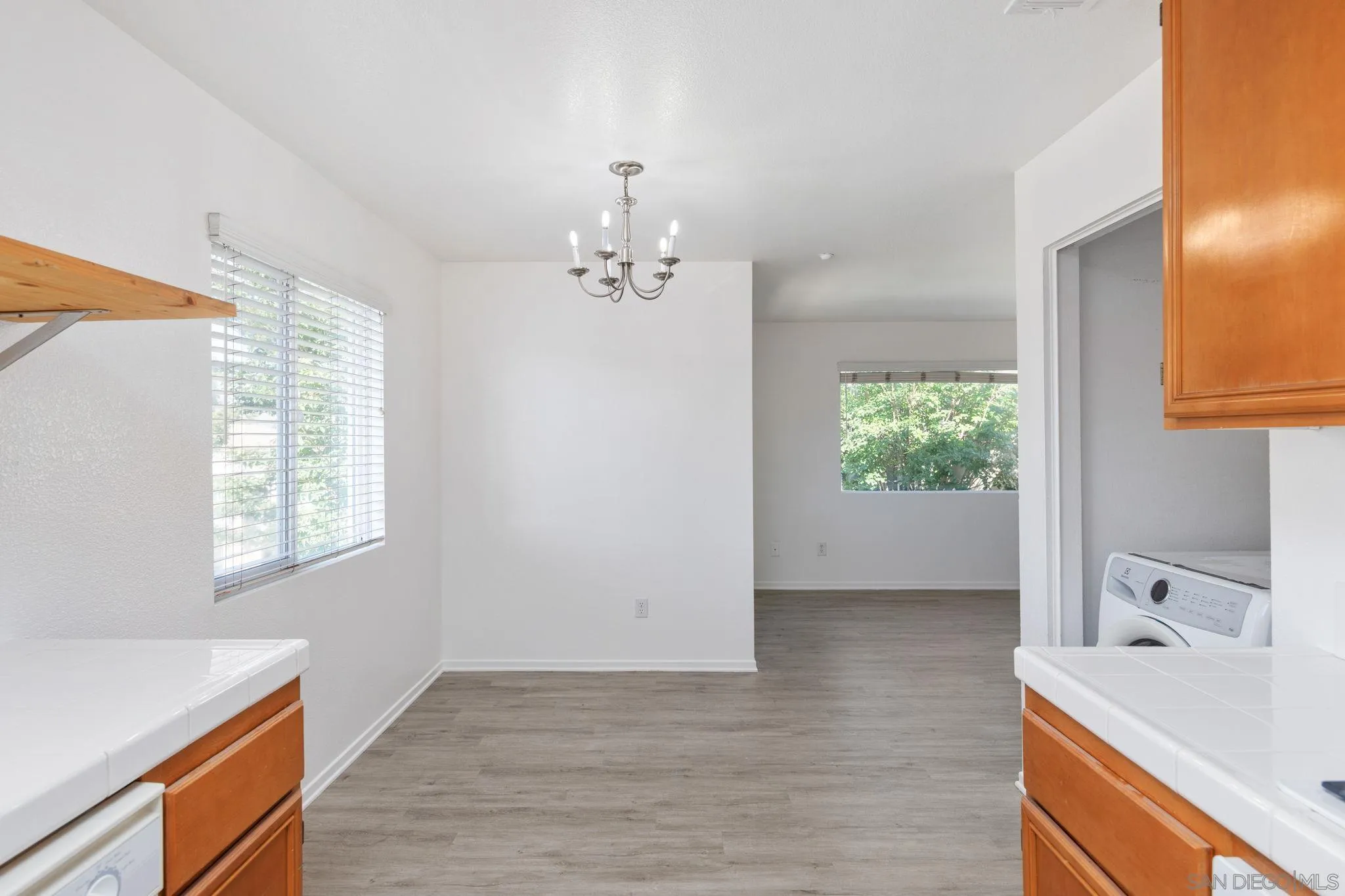 Photo #13: 260016113 Listing: Photo #13