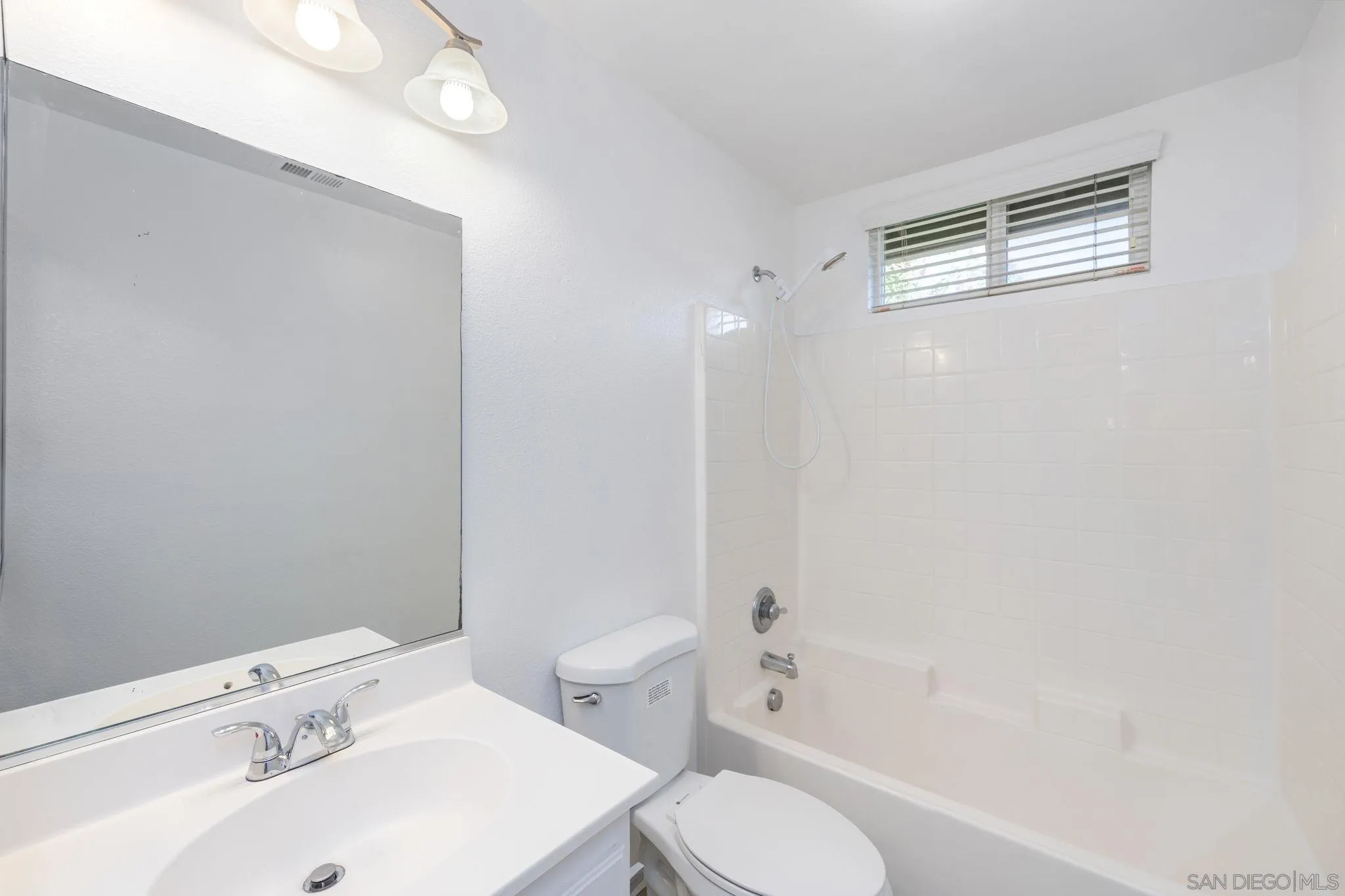 Photo #21: 260016113 Listing: Photo #21