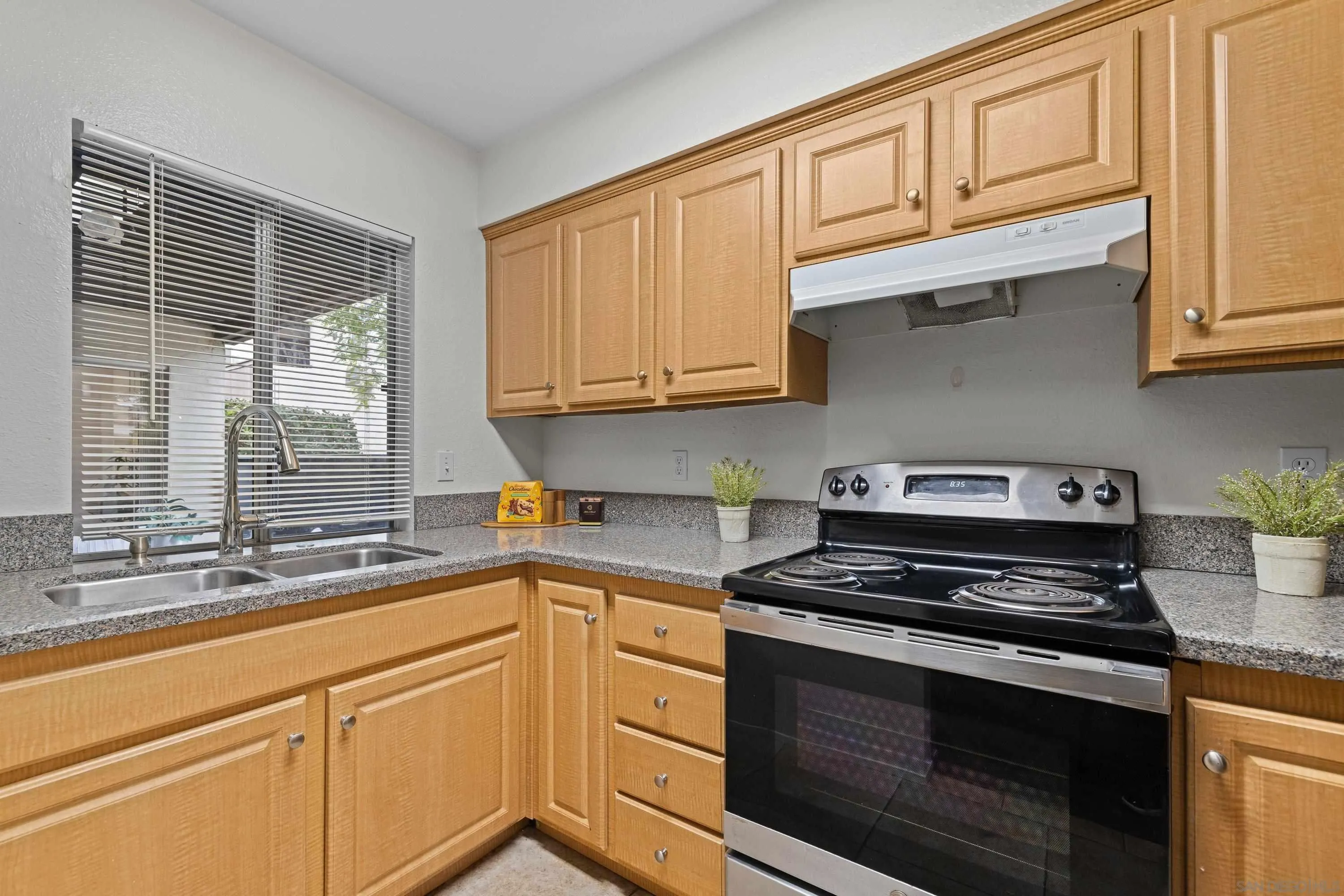 Photo #9: 260016114 Listing: Photo #9