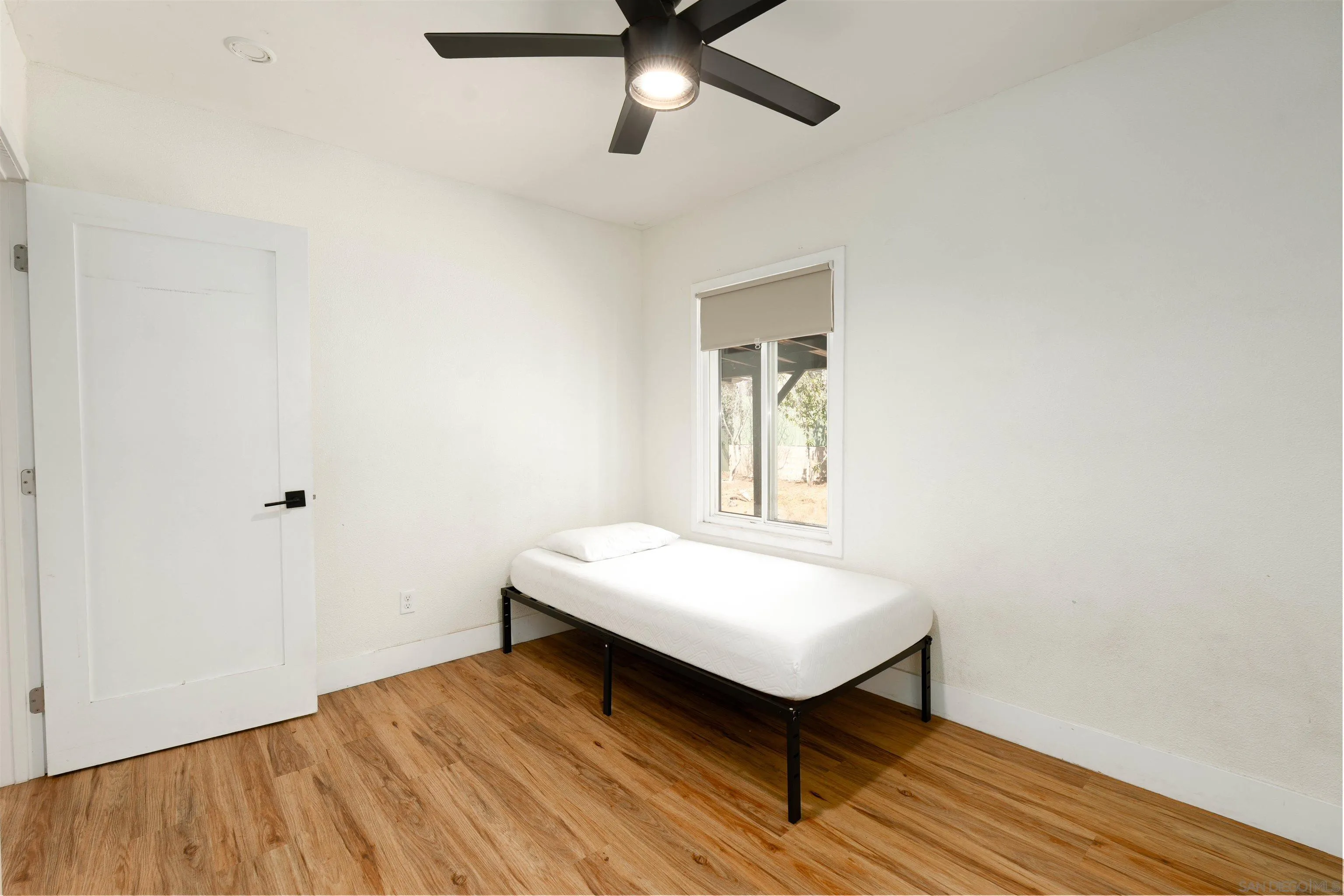 https://cdn.realtyfeed.com/cdn/127/260016120/921c10071d3b57c9f697b7d16bf97416.webp